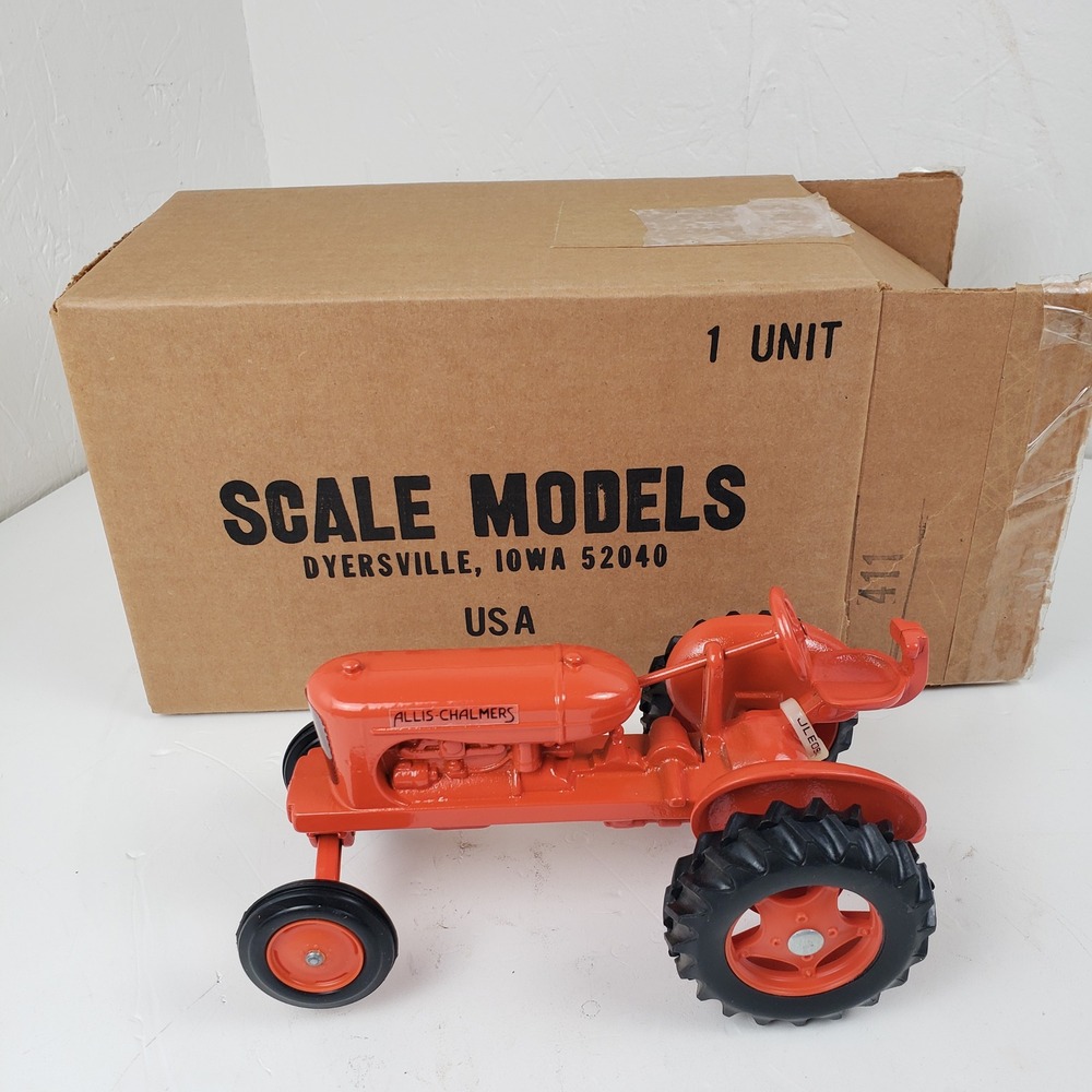 VIntage‎ Scale Models Allis-Chalmers Wd-45 Die-Cast Tractor Wide Front Orange